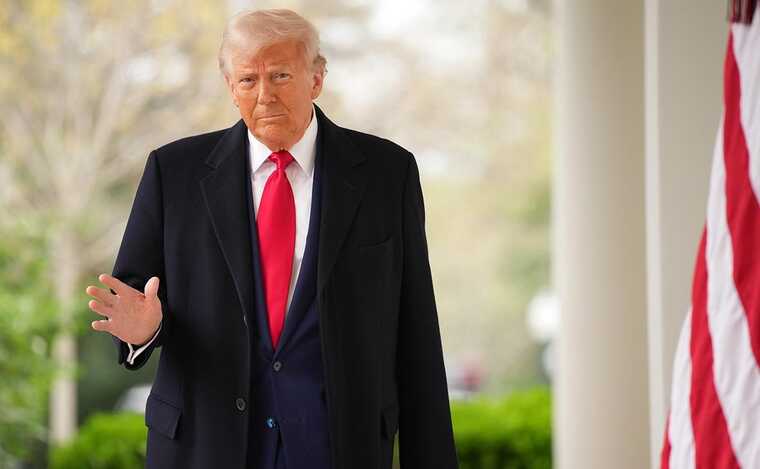 Дональд Трамп выступил против ужесточения антироссийских санкций из-за надежды на договоренность