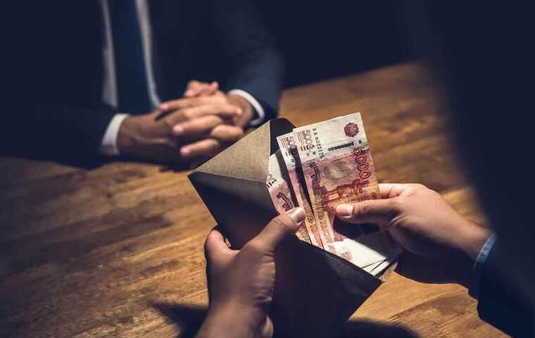 Адвокат Кулагин организовал подставу с фальшивой взяткой в ФСБ