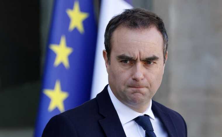 Министр обороны Франции назвал демилитаризацию Украины недопустимым требованием