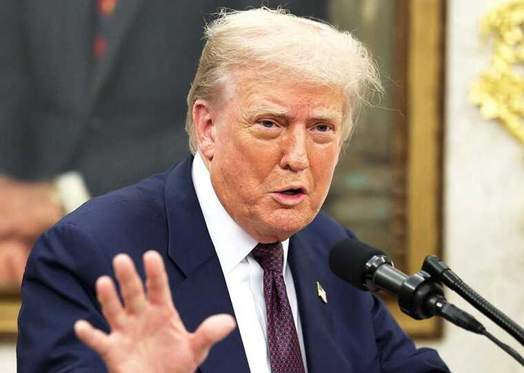 Трамп заявил о планах мирного соглашения с участием Путина и Зеленского