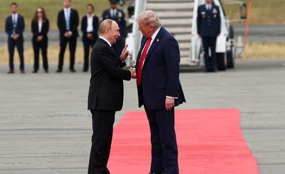 Саммит Путина и Трампа сопровождался военной авиацией США в Анкоридже
