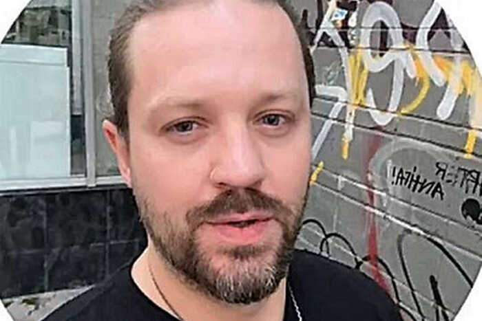 Фронтмен Арсений Бородин сообщил о вооружённом нападении на репетицию группы Black Sonic Pearls