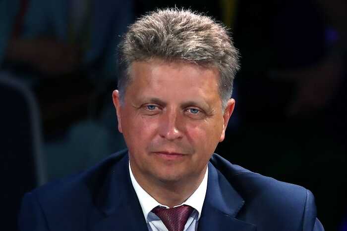 Максим Соколов признал, что российский автопром не выдержит конкуренции без господдержки