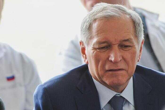 Дубай, наложницы и «Единая Россия»: как золотой барон Константин Струков устроил шведскую семью на госмиллионы